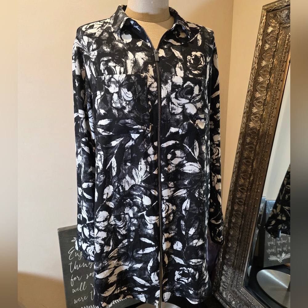 Rock & Republic Black/White Floral Long Sleeve Front-Zip Mini. Sz Med. EUC!